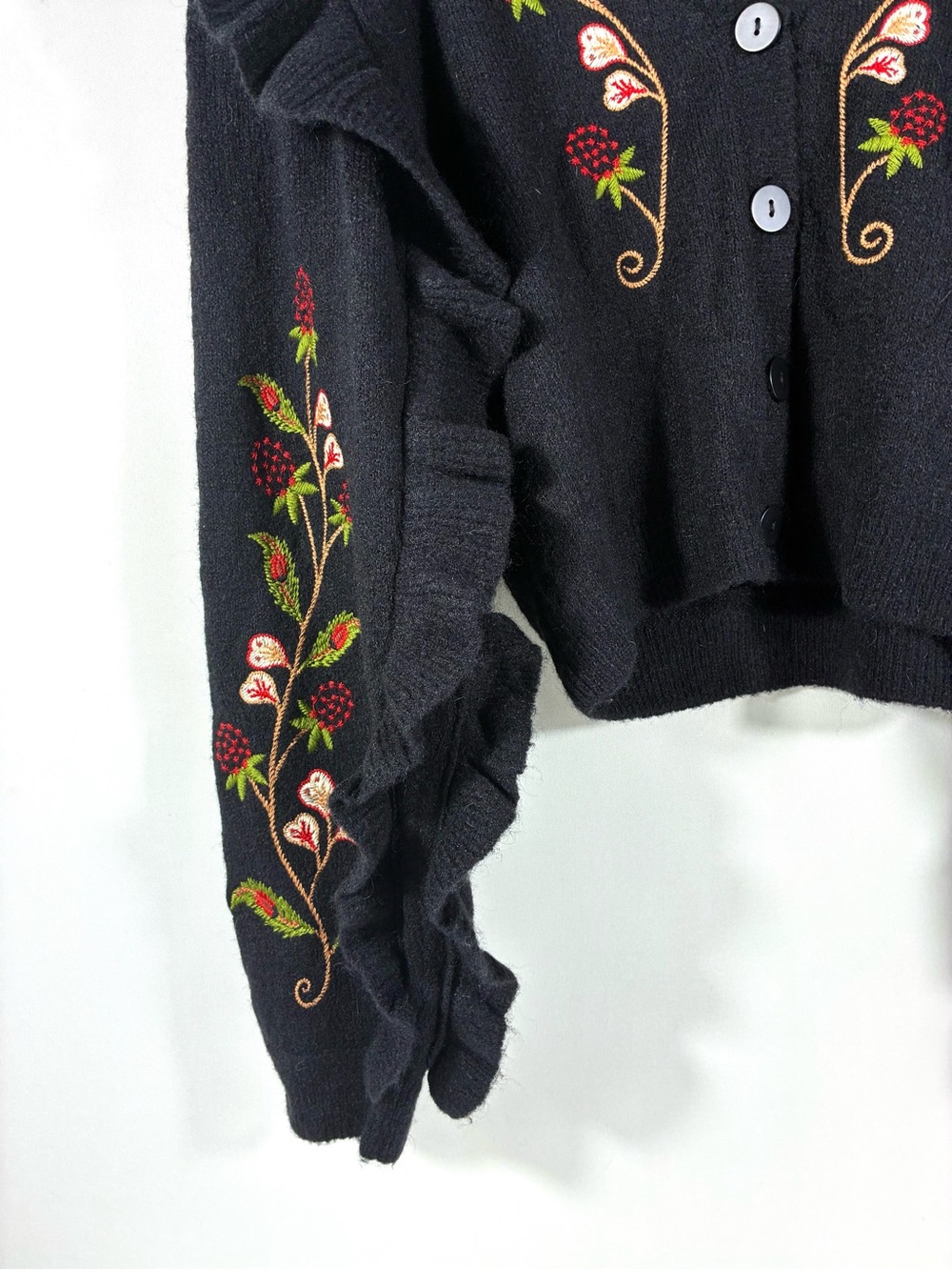 Farm Rio Berry Embroidered Ruffle Cardigan Black Medium NEW - Picture 11 of 16